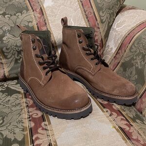 Barbour Foggy Leather Mens Derby Boot - Cognac. Size 7 US Men
N24-02